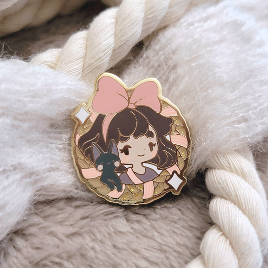 Miss Witch Kiki Wreath Pin