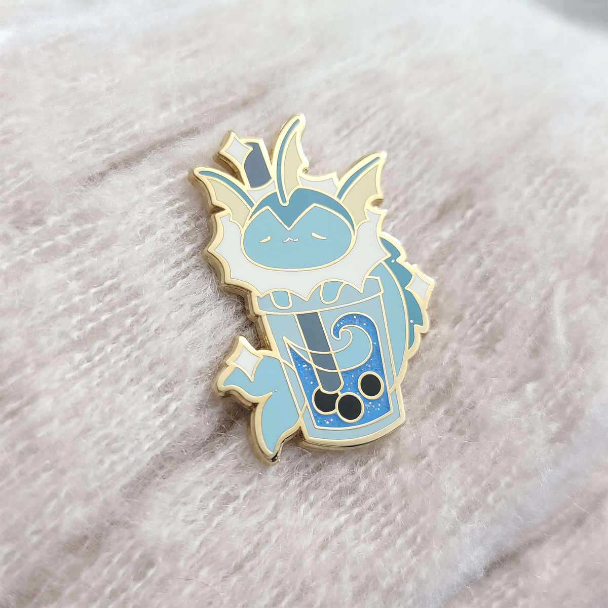 Shiny Eevee Pin Badge – Cup of Cards