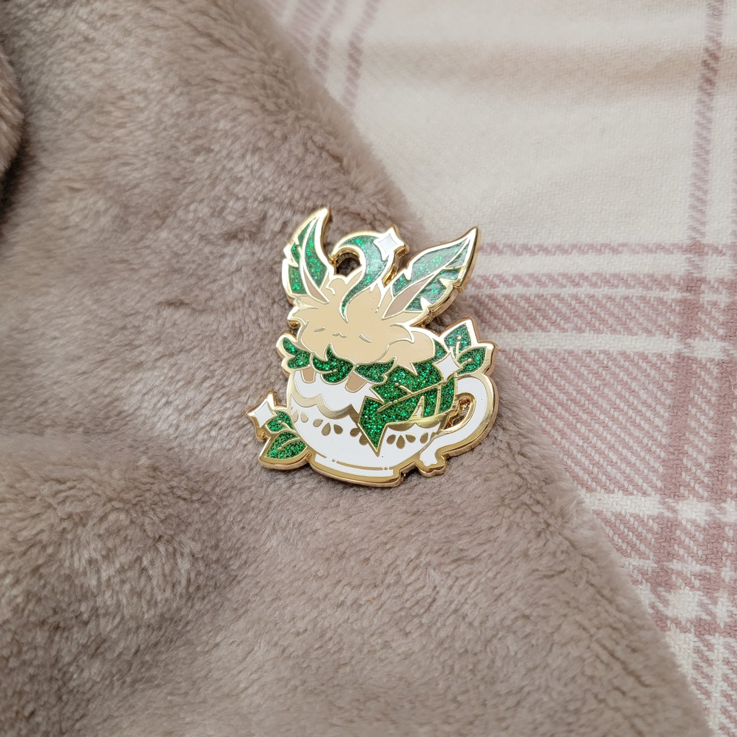 Teacup Leafeon Pin (miscolored glitter) ~ Last chance