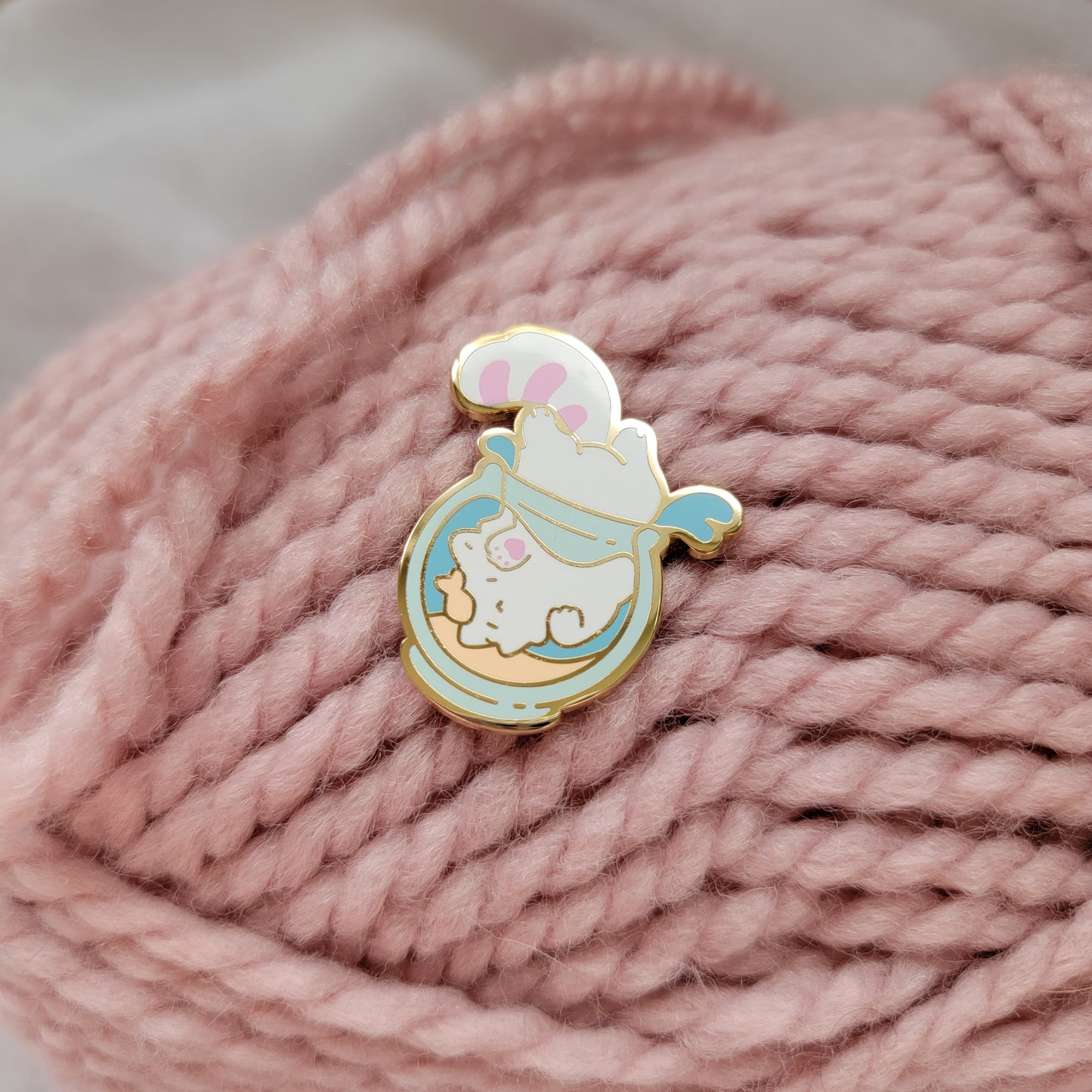 Fish Bowl Kitty Pin