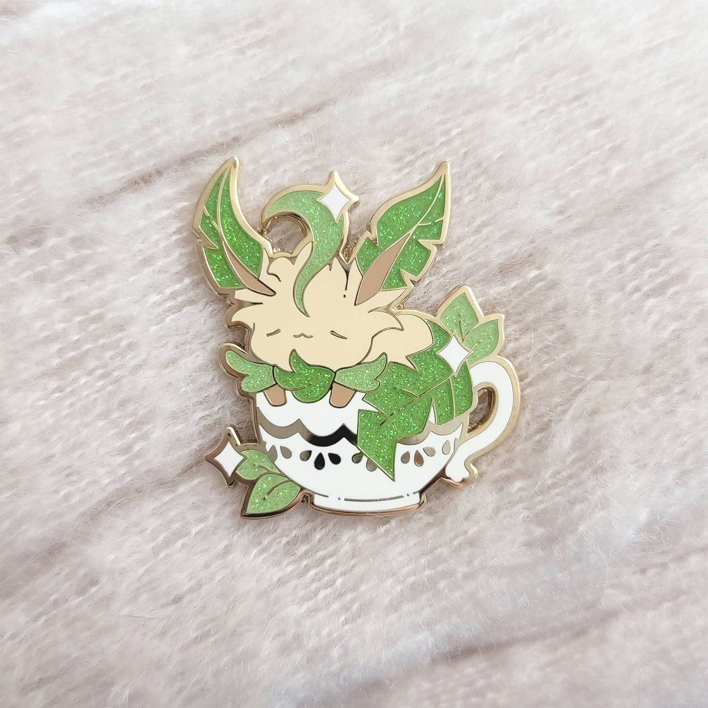 Teacup Leafeon Eevee Pin