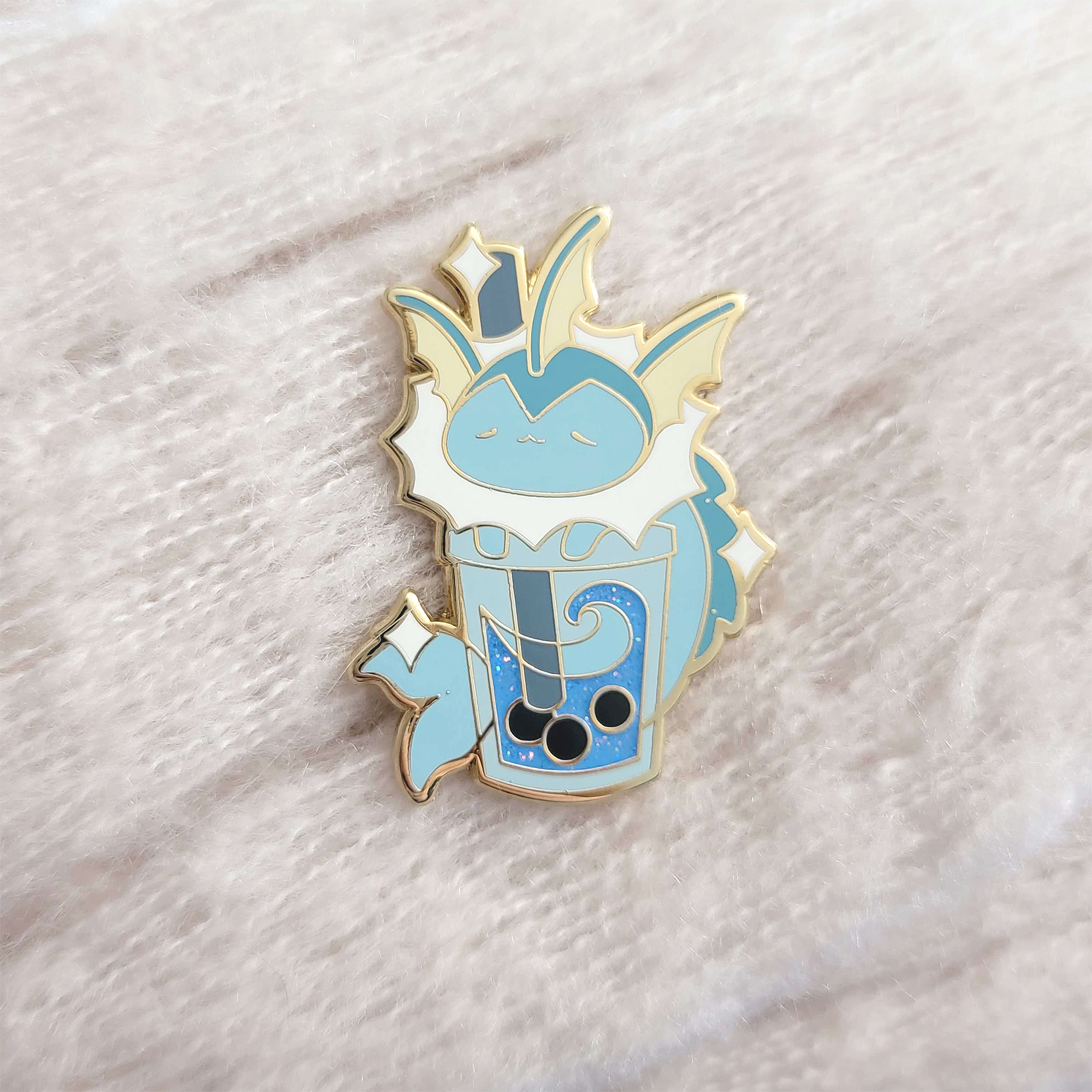 Shiny Eevee Pin Badge – Cup of Cards