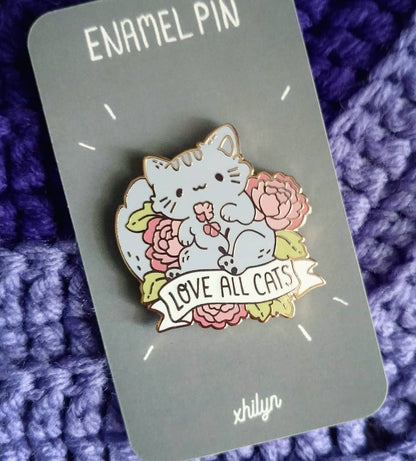 Love All Cats Pin ~ Last chance